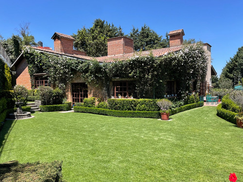 Casa En Venta En Acopilco En Privada Con Club Hípico.