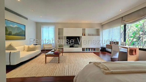 Exclusiva Casa Con Acabados De Lujos En Venta En Los Chorros Yf