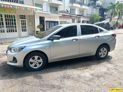 Chevrolet Onix lt