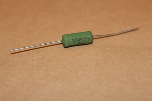 30 X Resistor De Fio 5 Watts 220r Kit Com 30 Peças J674