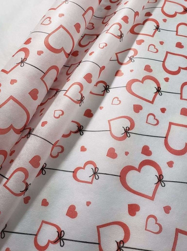 Tnt Estampado Coração Namorados Decoracao 1,4m X 2 Metros