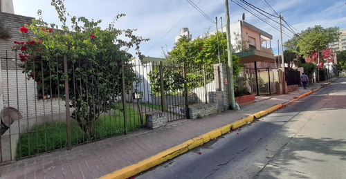 Imagen 3 de 13 de Casa 3 Ambientes Con Jardín Y Pileta