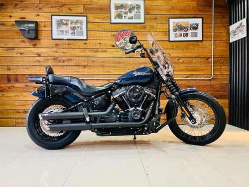 Harley Davidson Street Bob Unica, No Fat Boy, No Fat Bob