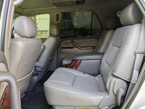 Imagen 10 de 15 de Toyota Sequoia Limited 2007