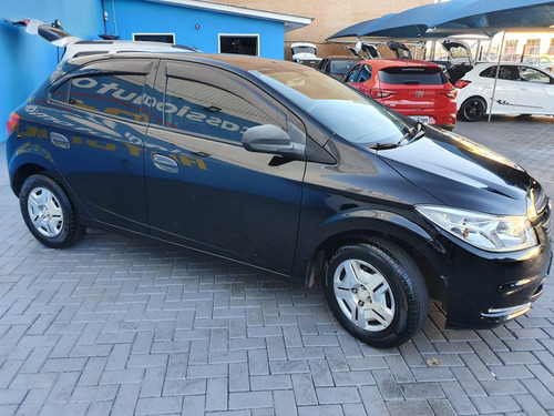Imagem 3 de 15 de Chevrolet Onix 1.0 Mpfi Ls 8v Flex 4p Manual