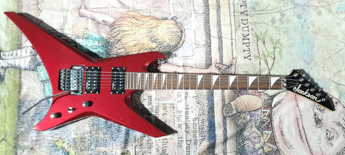 Guitarra Jackson Warrior Japan Floyd Rose 1999 Destro Cereja Metálico Rosewood Com Dentes De Tubarão (Usado)