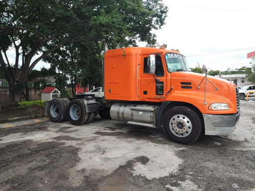 Imagen 5 de 9 de Tractocamion Mack Pinnacle