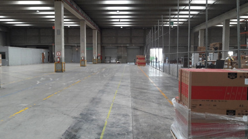 Bodega En Renta Tlalnepantla. 5,629 M2, Condominio, Andenes.