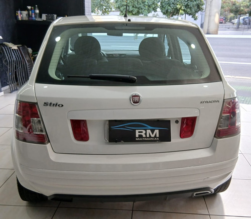 Fiat Stilo 1.8 8v Attractive Flex 5p