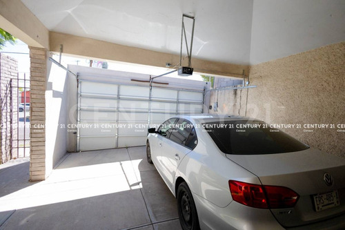 Casa En Venta En Lomas Universidad Chihuahua, Chih.