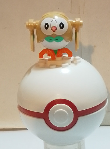 Pokemon Megaconstrux Rowlet (Usado)