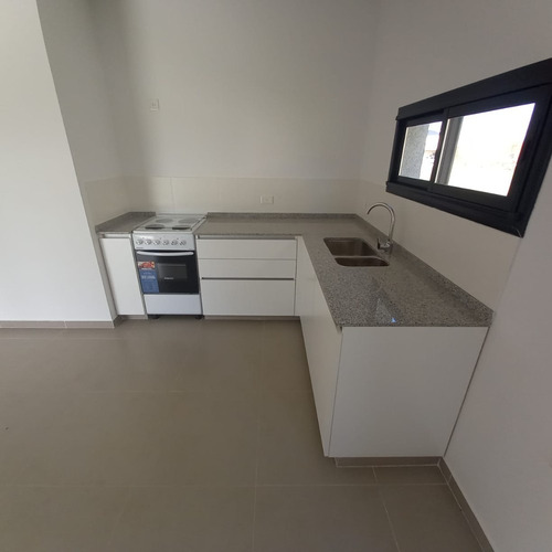 Imagen 3 de 14 de Alquiler - Casa 4 Amb C/ Parque - Manzanares