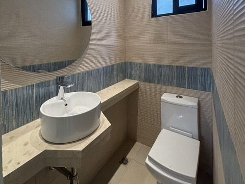 Local En Alquiler De 330m2 En Naco Primer Nivel