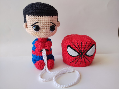 Spiderman Colgante Con Mascara Removible, Tejido A Crochet