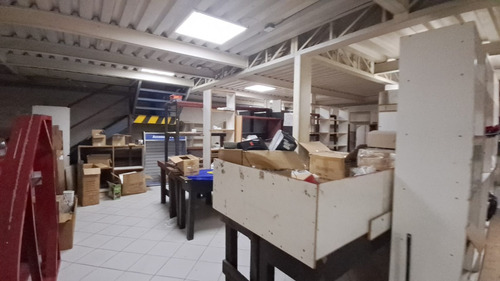 Bodega Con Dos Amplias Oficinas Excelente Ubicación