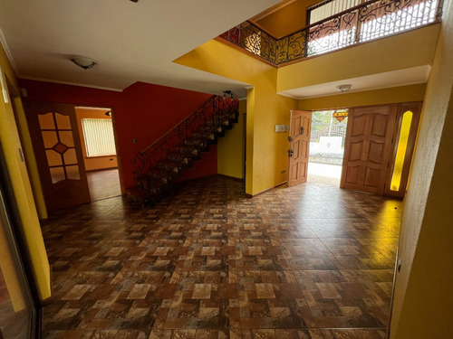 Lujosa Y Exclusiva Casa En Venta En Lo Cañas