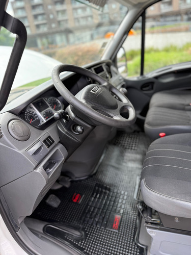 Iveco Daily 70/17 Doble Cabina