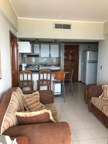 Imagen 5 de 10 de Se Ofrece Vacacional Apartamento Frente A Playa Lido
