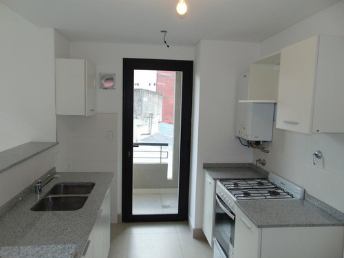 Imagen 9 de 28 de Venta 2 Amb C/ Cochera - 3 Años De Antigüedad - Tigre Centro