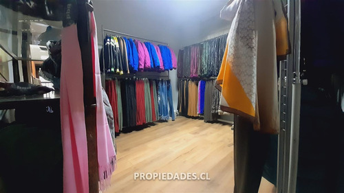 Local Comercial En Venta En Ñuñoa / Emilio Vaisse