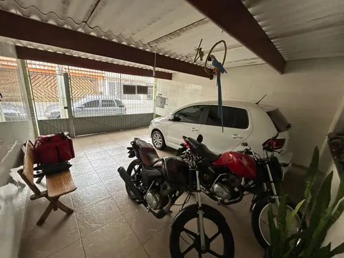Vende-se Sobrado Sta Emília.