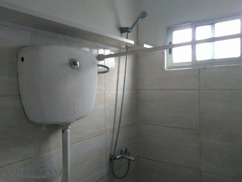 Imagen 17 de 19 de Casa En Venta Con Renta - 2 Dormitorios - 1 Baño - Andres Gomez - Malvin