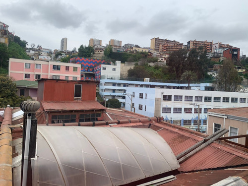 Hostal Ideal Estudiantes,  Valparaíso Sector El Almendral