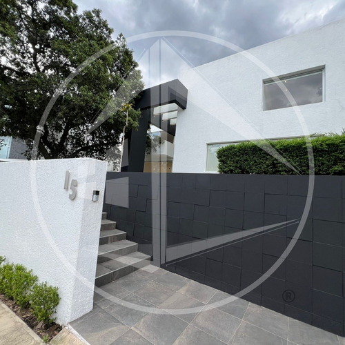 Espectacular Residencia De Lujo En Venta En Prado Largo 3 Habitaciones, 4 Baños Y 450m2 De Construcción