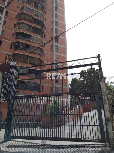 Imagen 4 de 18 de Venta Apartamento Conjunto Residencial Guatire, Casco Central
