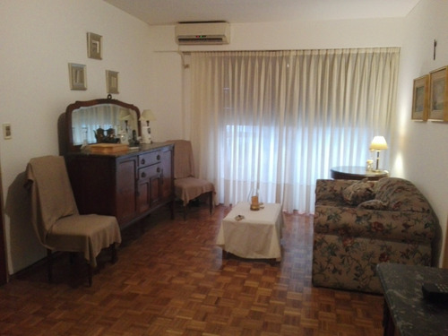 Imagen 12 de 14 de Paseo Colón Al 700. Piso 7. Monoambiente Dividido. Con Balcón. Superficie 32 M2. Lavadero. Calefacción Central Por Losa Radiante. Cocina Independiente Con Conexión Para Lavarropas. Pisos De Parquet