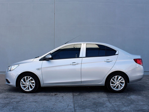 Imagen 2 de 14 de Chevrolet Aveo Lt At 2020