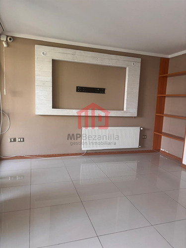 Casa En Venta De 4 Dorm. En Concón