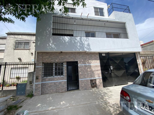 Imagen 1 de 6 de Alquiler Ph Monoambiente Con Patio En Bernal (30701)