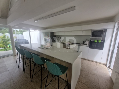 Casa En Venta Remodelada Vitacura