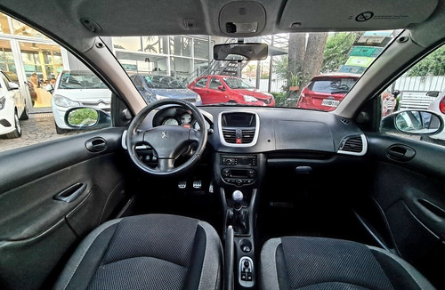Peugeot 207 Compact Xt Hdi 1.4 2011 118.000km Fcio T/usado