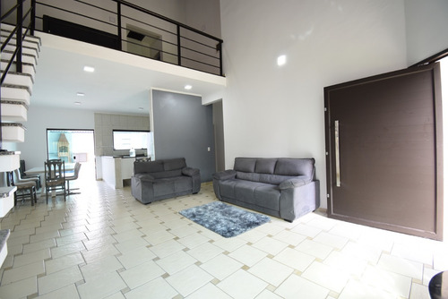 Imagem 4 de 29 de Casa Com Piscina Próximo A Praia À Venda Em Peruíbe.