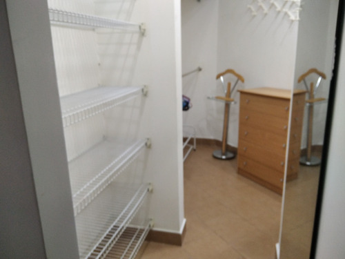 Mh Casa En Venta Ubicada Guaparo Piscina Calle Cerrada Con Vigilancia 670mts2
