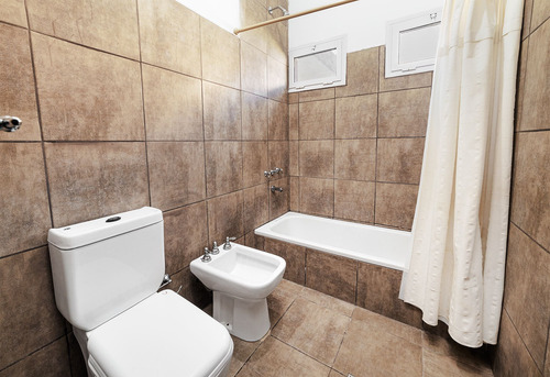 Venta Casa 3 Dorm B° Los Perales 644 M2