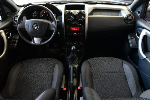 Renault Duster Oroch Dynamique 2.0 Mt 2016 Car Cash