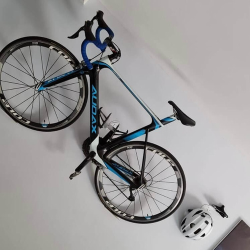 Imagem 9 de 9 de 2 Suportes De Parede P/ 2 Bicicletas + 1 Suporte Acessórios
