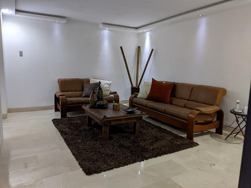 Imagen 10 de 19 de Rosaura Cortez Vende Town House Tipo Villa En Urb Las Chimeneas Res. Aragon