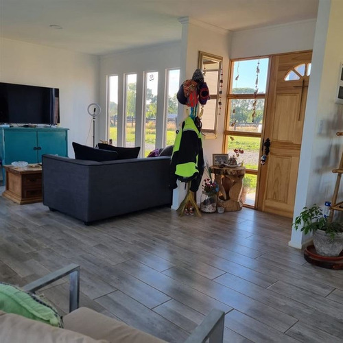 Imagen 11 de 22 de A Minutos De Frutillar Se Vende Linda Y Cómoda Casa