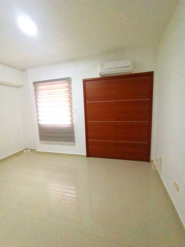 Imagen 19 de 22 de Hermoso Apartamento En Res. Chelsea Court, El Parral Oportunidad 110mt² Marialex Martinez 146323