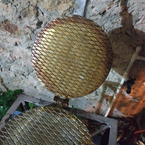 Imagen 3 de 4 de Plancha 30cm Para Marquesitas + 1 Quesos De Bola Gallo Azul
