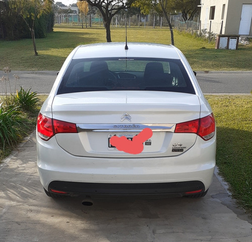 Imagen 4 de 7 de Citroën C4 Lounge 2015 1.6 Tendence Hdi 115cv Am16