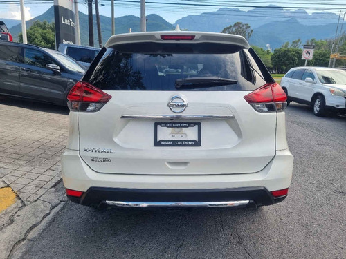 Imagen 4 de 11 de Nissan X Trail 2018 5p Sense 2 L4/2.5 Aut