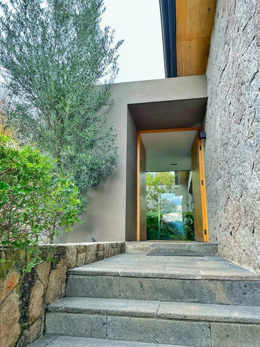 Imagen 27 de 30 de Moderna Casa, Increíble Vista Al Lago, El Santuario, Valle D