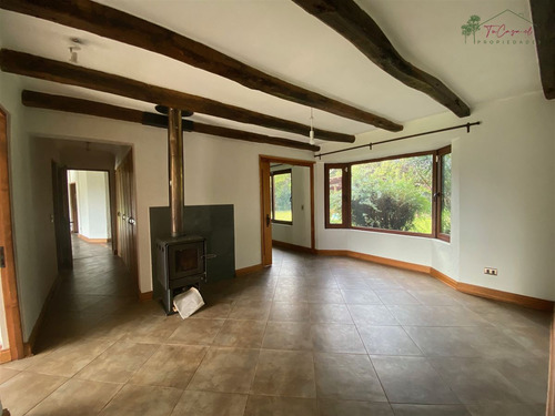 Excelente Casa En Venta De 4d/3b En Carampangue - Trebulco