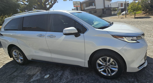 Toyota Sienna 3.5 Limited At