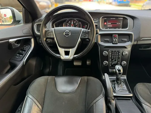 Volvo V40 2.0 T4 Drive-e R-design